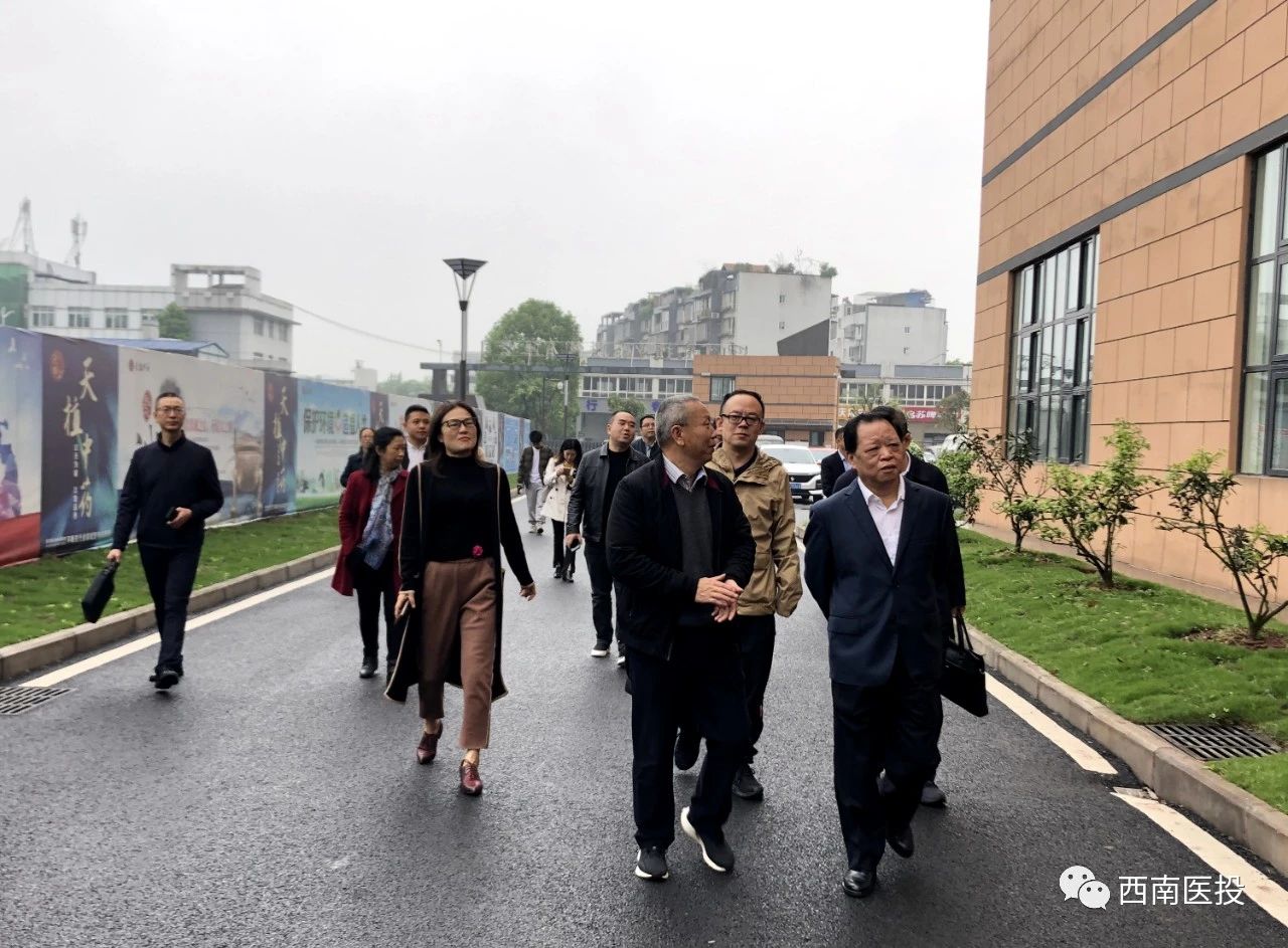 市政協(xié)黨組成員、副主席李峰調(diào)研天植中藥公司