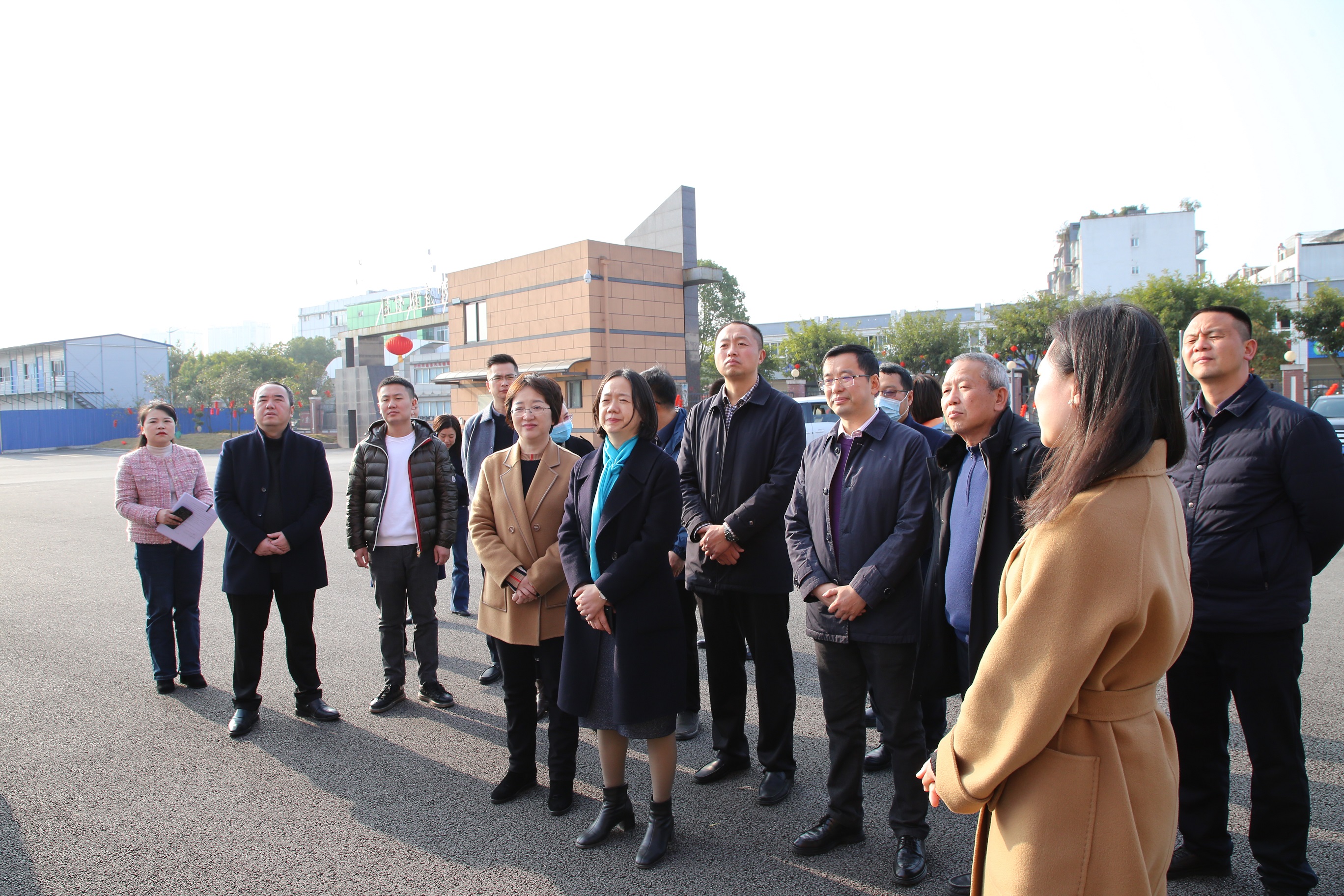 瀘州市委常委、宣傳部部長(zhǎng)、現(xiàn)代醫(yī)藥產(chǎn)業(yè)生態(tài)鏈鏈長(zhǎng)徐利蒞臨天植中藥公司調(diào)研現(xiàn)代醫(yī)藥產(chǎn)業(yè)生態(tài)鏈工作
